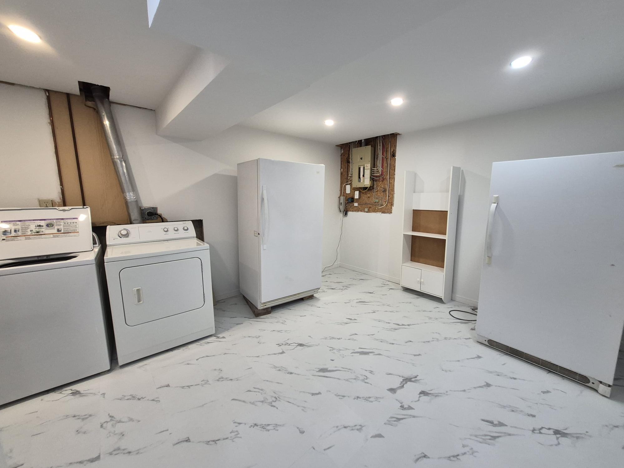 59 Hemlo Drive, Marathon, ON - Indoor Photo Showing Laundry Room
