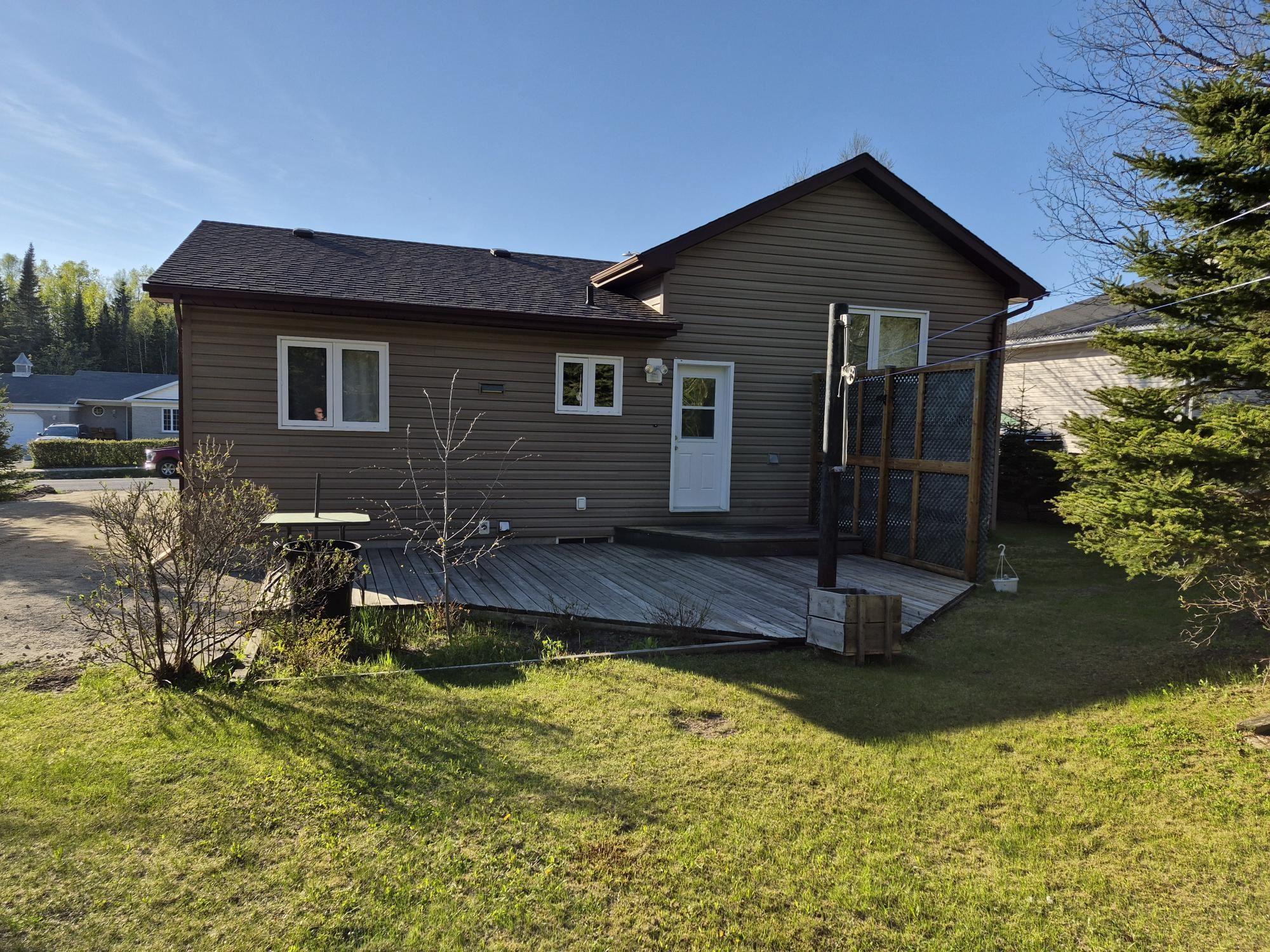 59 Hemlo Drive, Marathon, ON - Outdoor