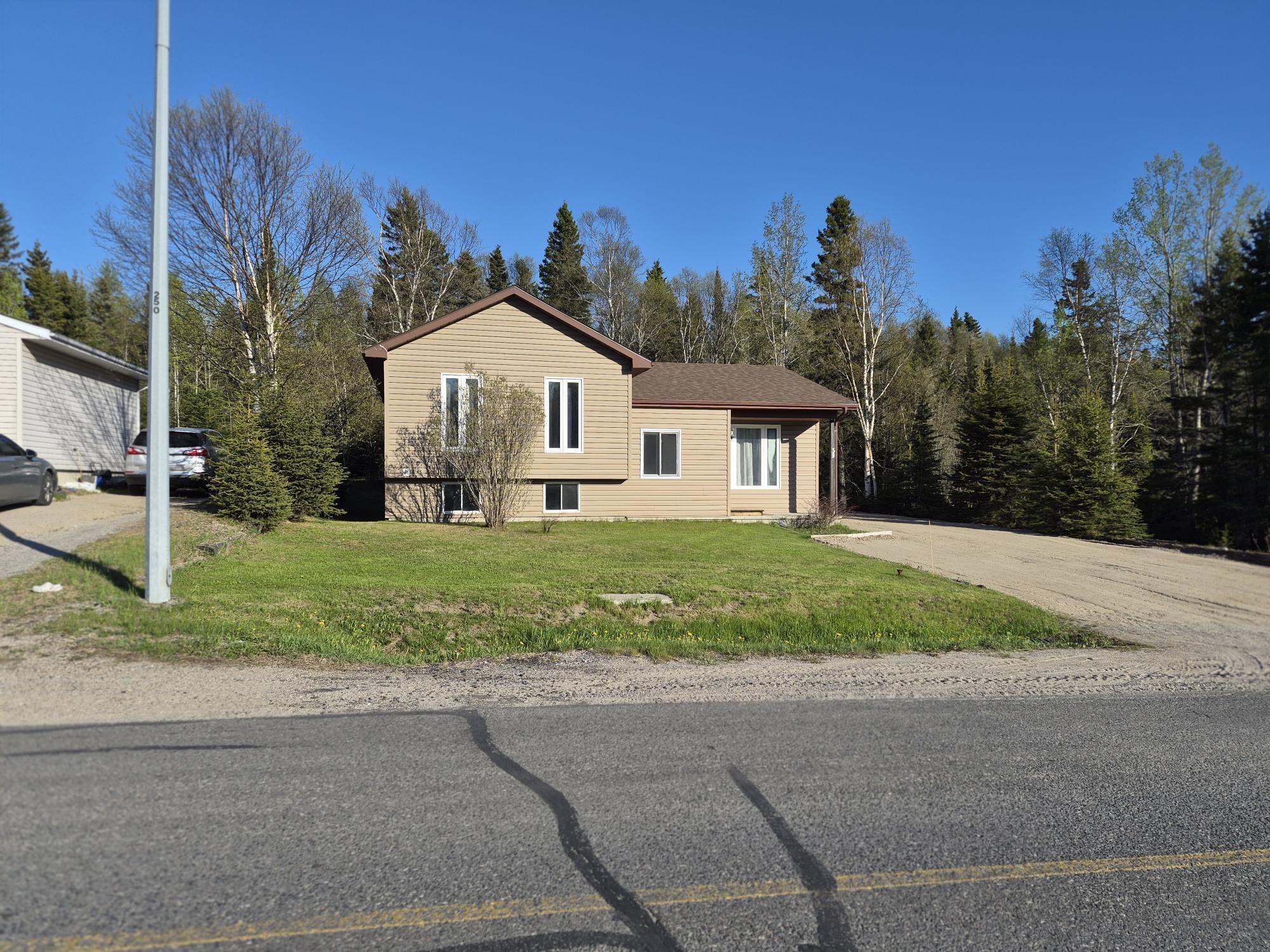 59 Hemlo Drive, Marathon, ON - Outdoor