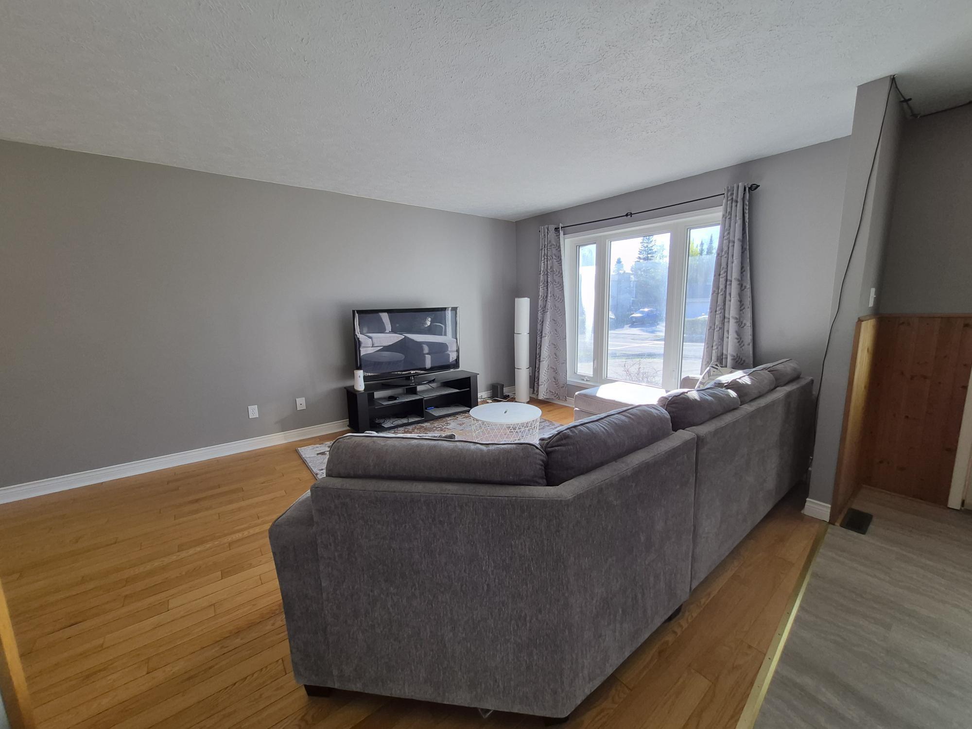 59 Hemlo Drive, Marathon, ON - Indoor Photo Showing Living Room