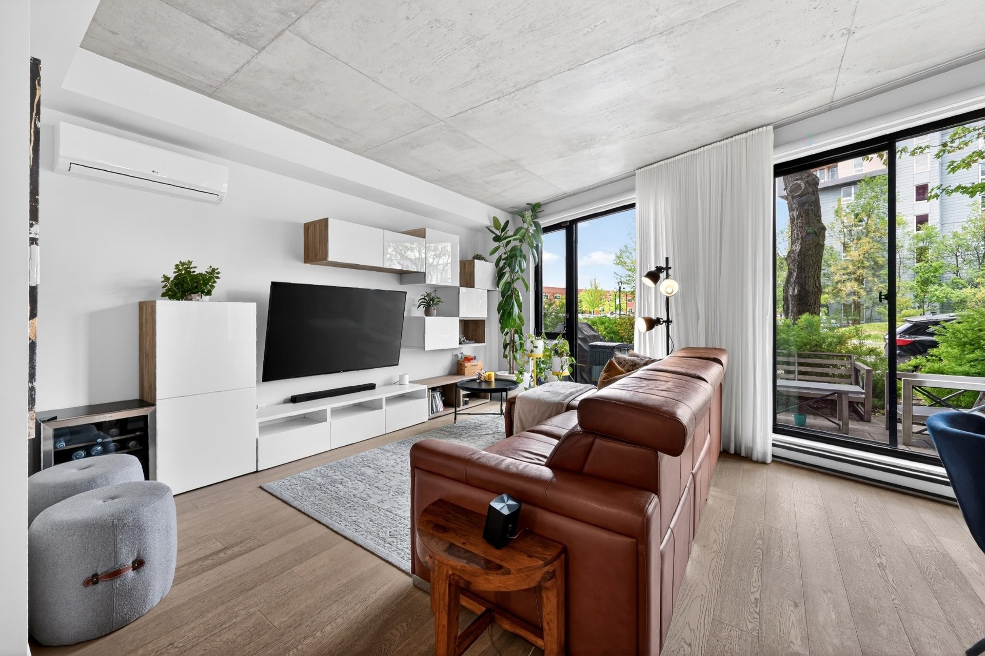 Salon - 145-3100 Rue Rachel E., Montréal (Rosemont/La Petite-Patrie), QC - Indoor Photo Showing Living Room