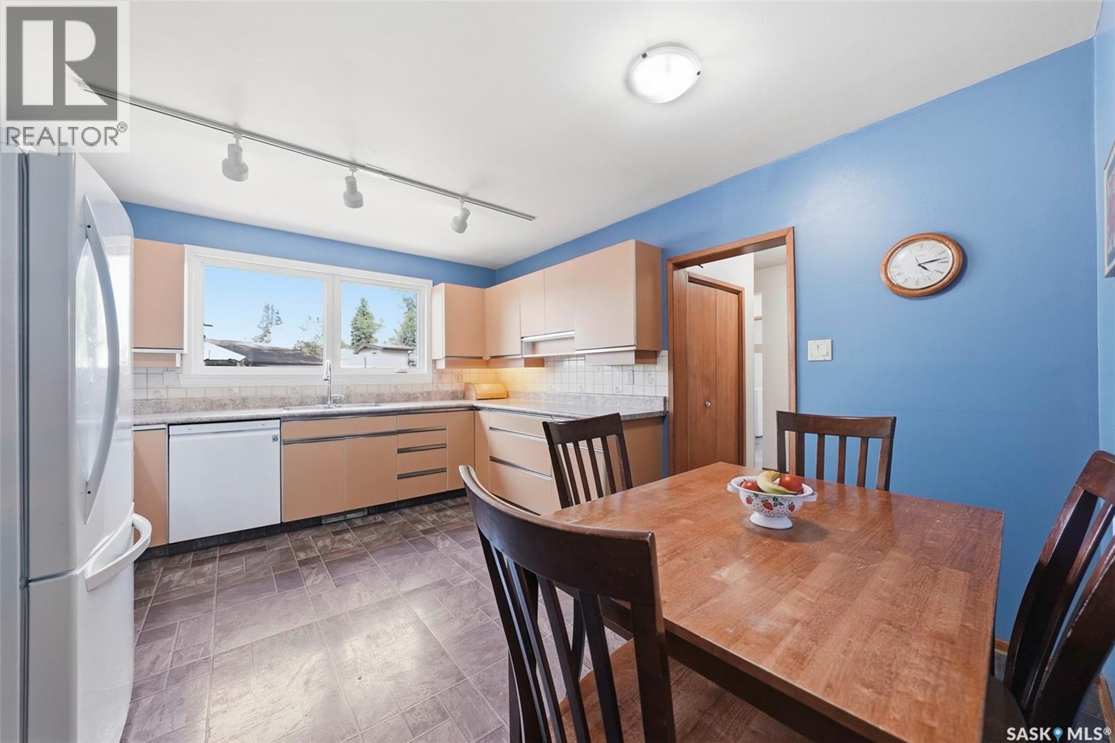 33 Sparling Crescent, Saskatoon, SK - Indoor Photo Showing Other Room