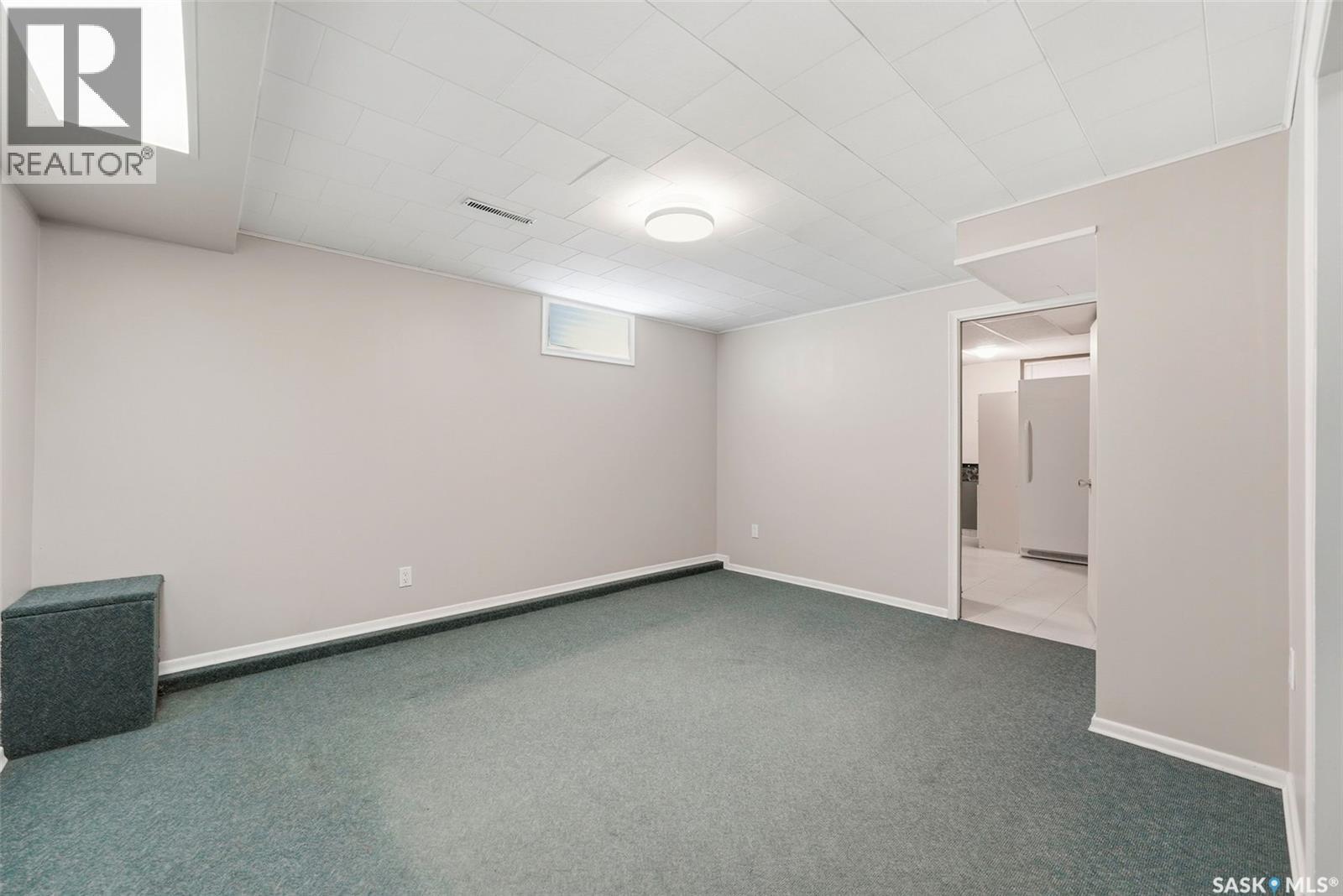 33 Sparling Crescent, Saskatoon, SK - Indoor