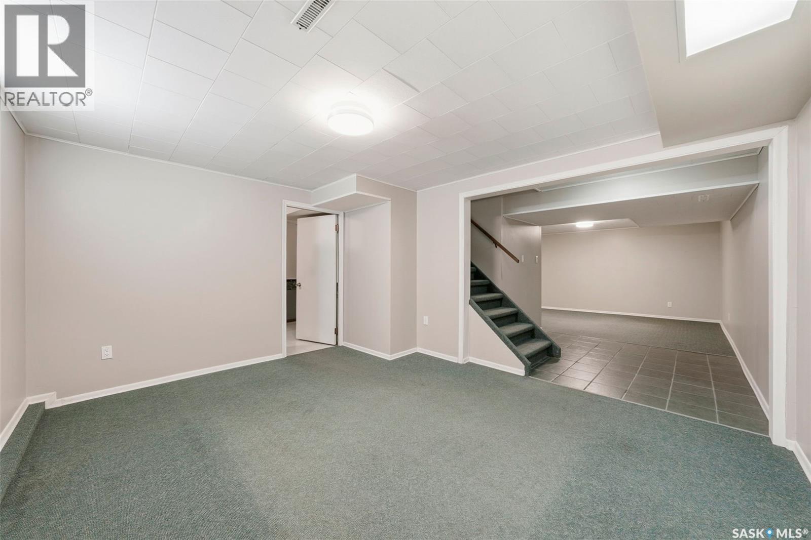 33 Sparling Crescent, Saskatoon, SK - Indoor Photo Showing Other Room