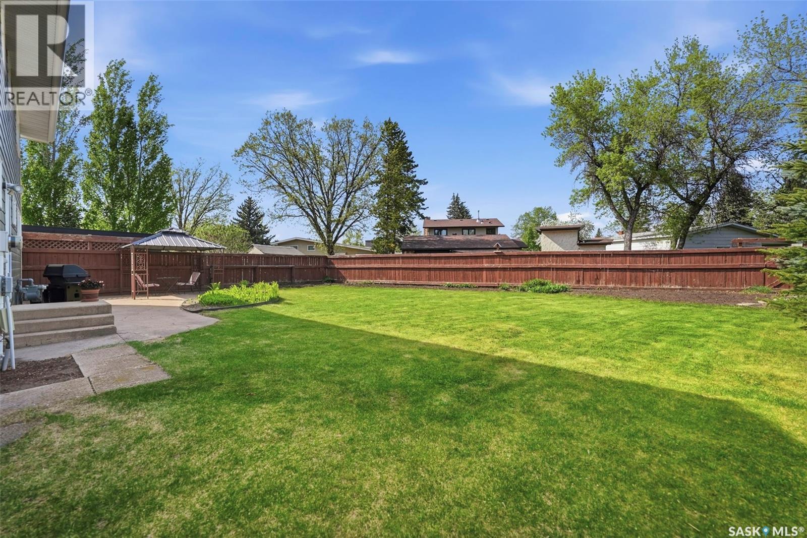 33 Sparling Crescent, Saskatoon, SK - Outdoor With Backyard