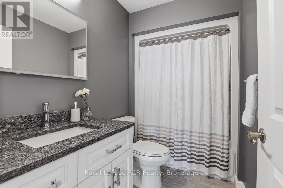 6442 Given Road, Minto, ON - Indoor Photo Showing Bathroom
