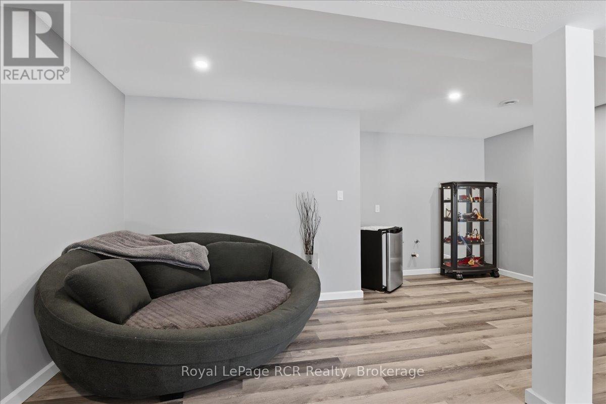 6442 Given Road, Minto, ON - Indoor Photo Showing Other Room