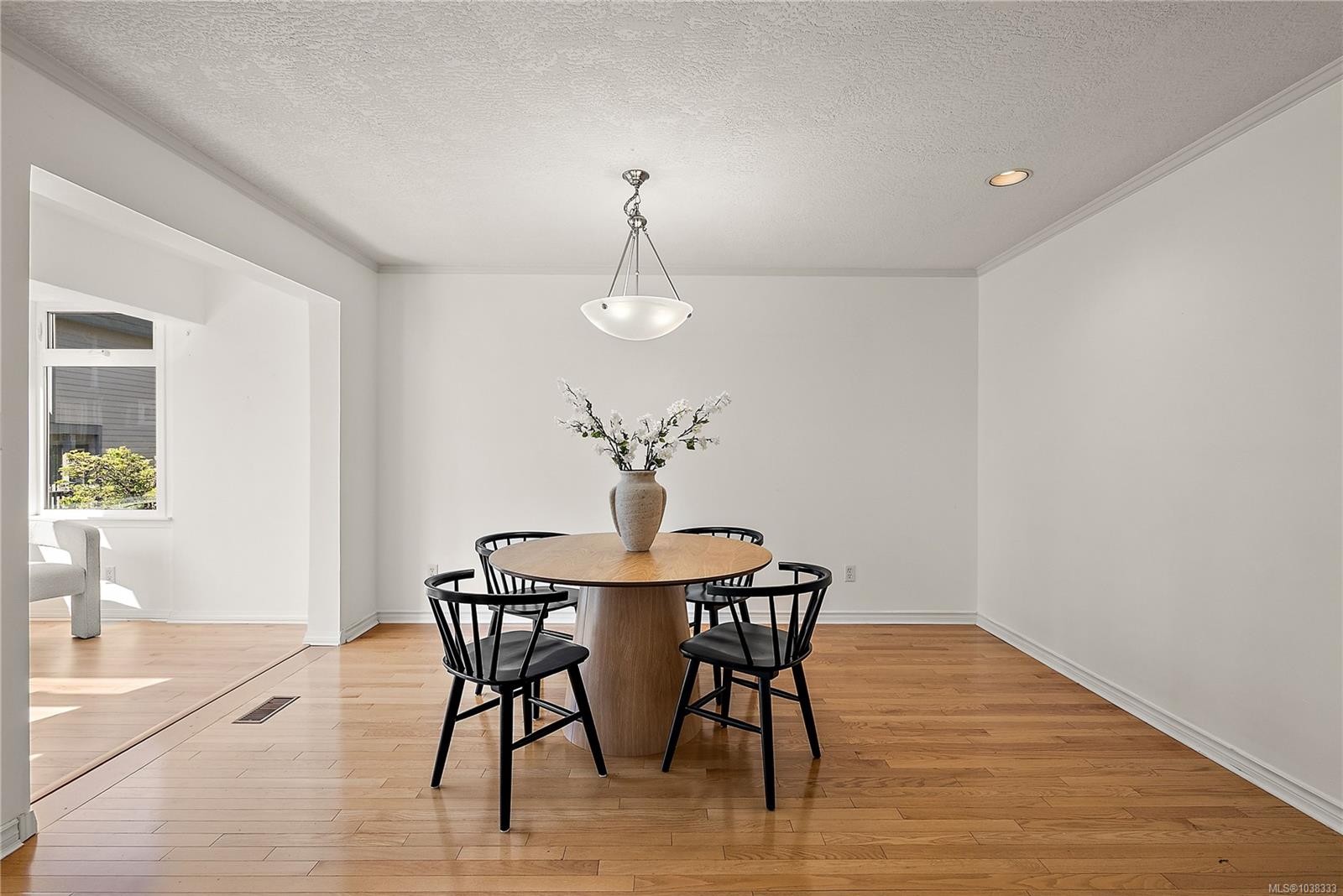 #4-108 Dallas Rd, Victoria, BC
