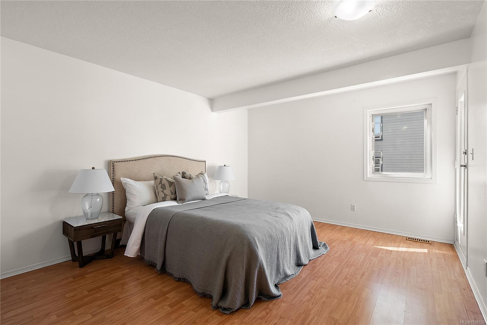 #4-108 Dallas Rd, Victoria, BC