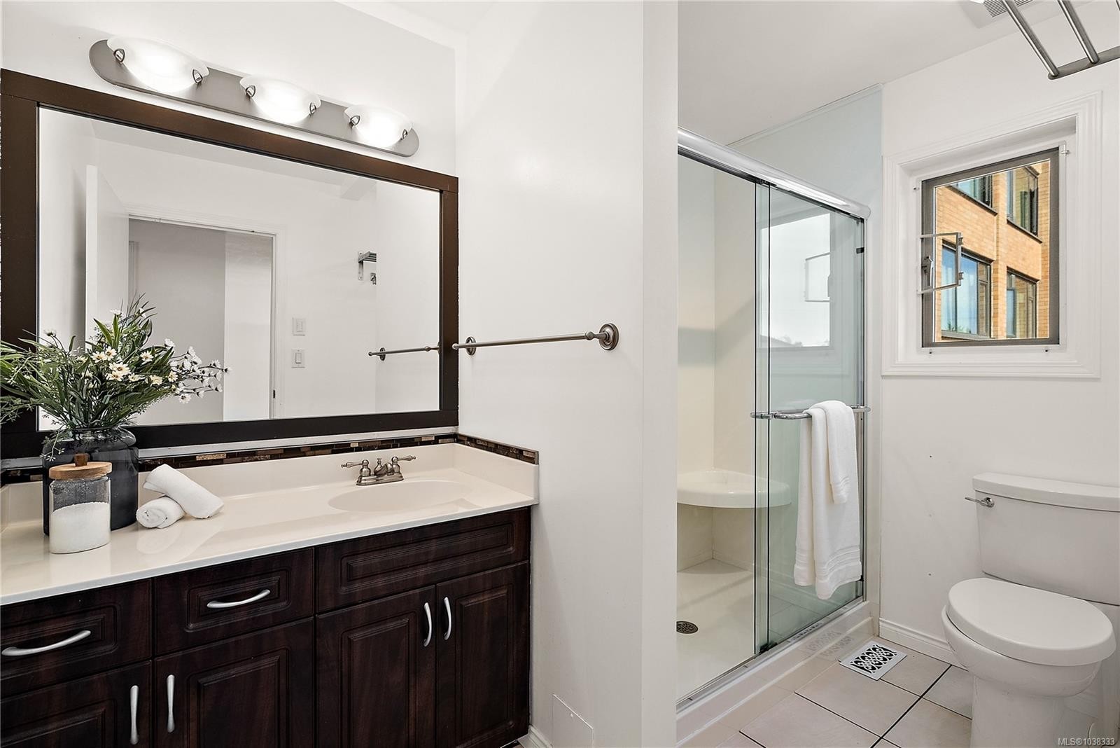 #4-108 Dallas Rd, Victoria, BC