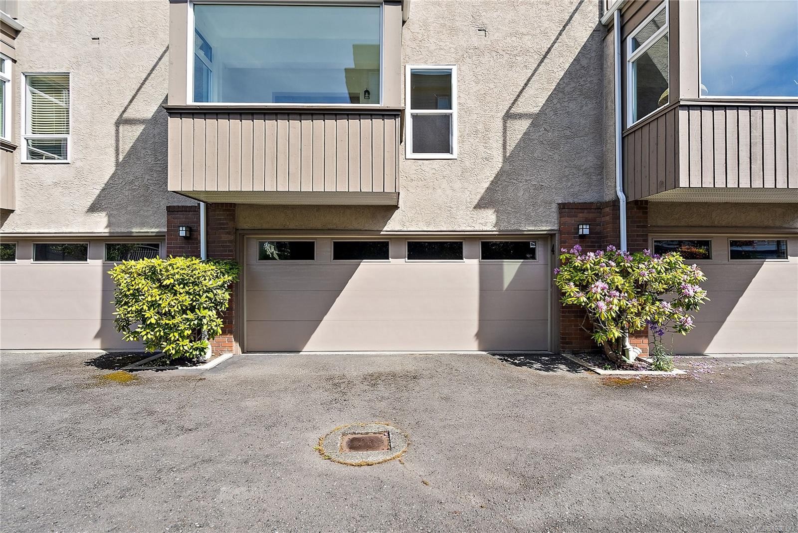 #4-108 Dallas Rd, Victoria, BC