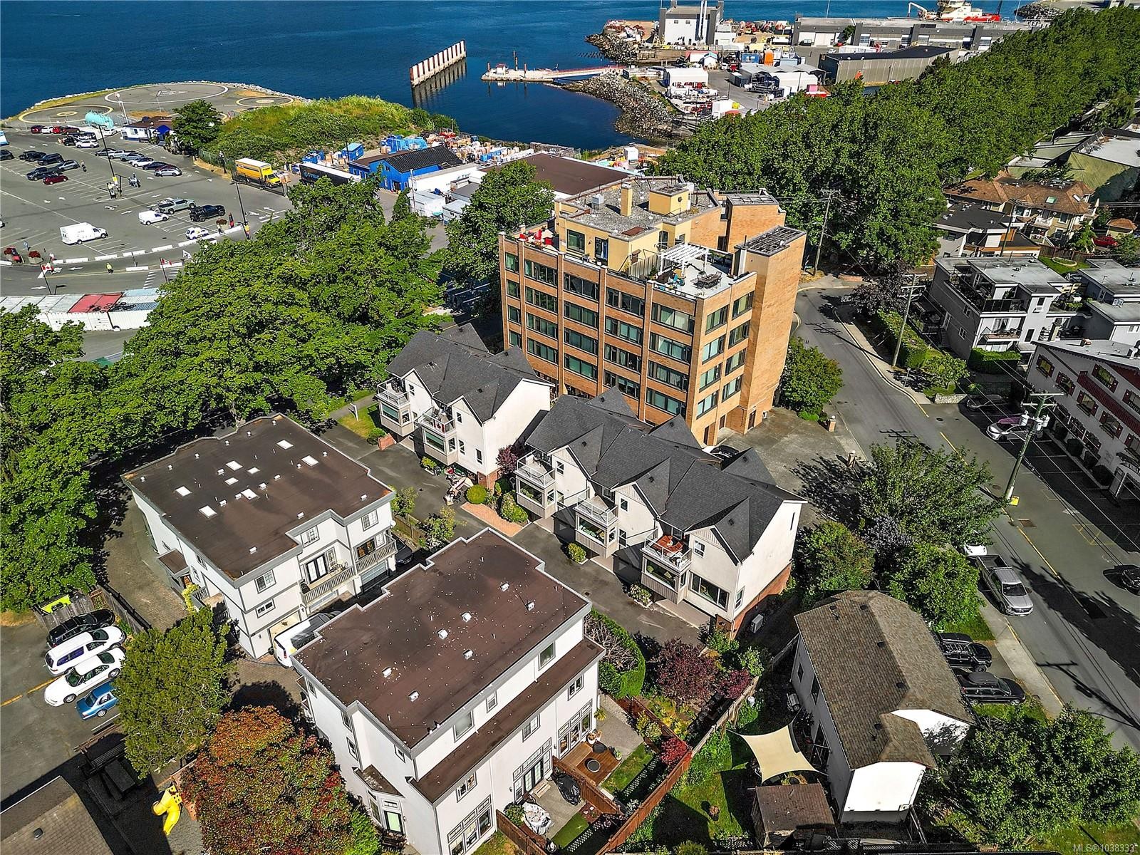 #4-108 Dallas Rd, Victoria, BC