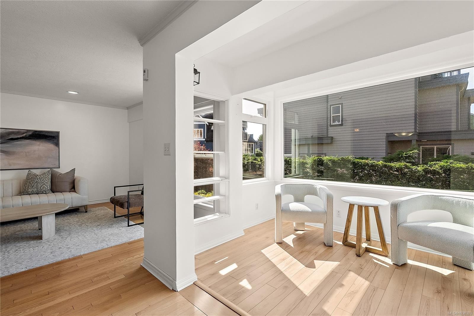 #4-108 Dallas Rd, Victoria, BC