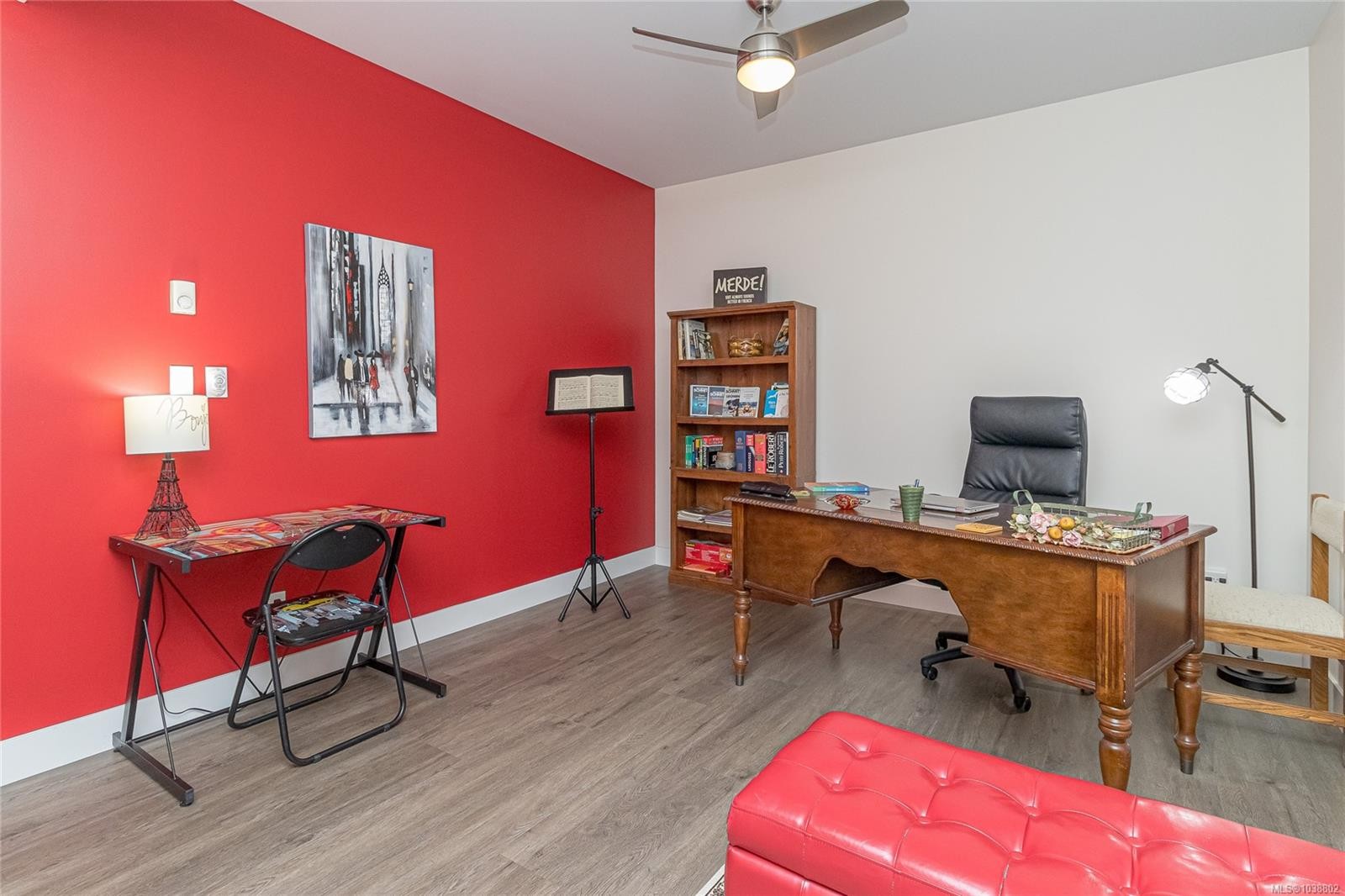 #303-5822 Garden St, Duncan, BC - Indoor Photo Showing Office