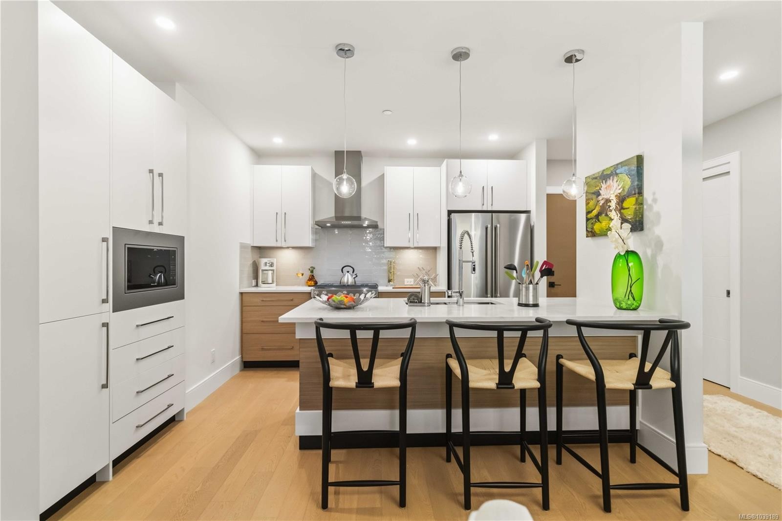 #301-990 Doumac Ave, Saanich, BC