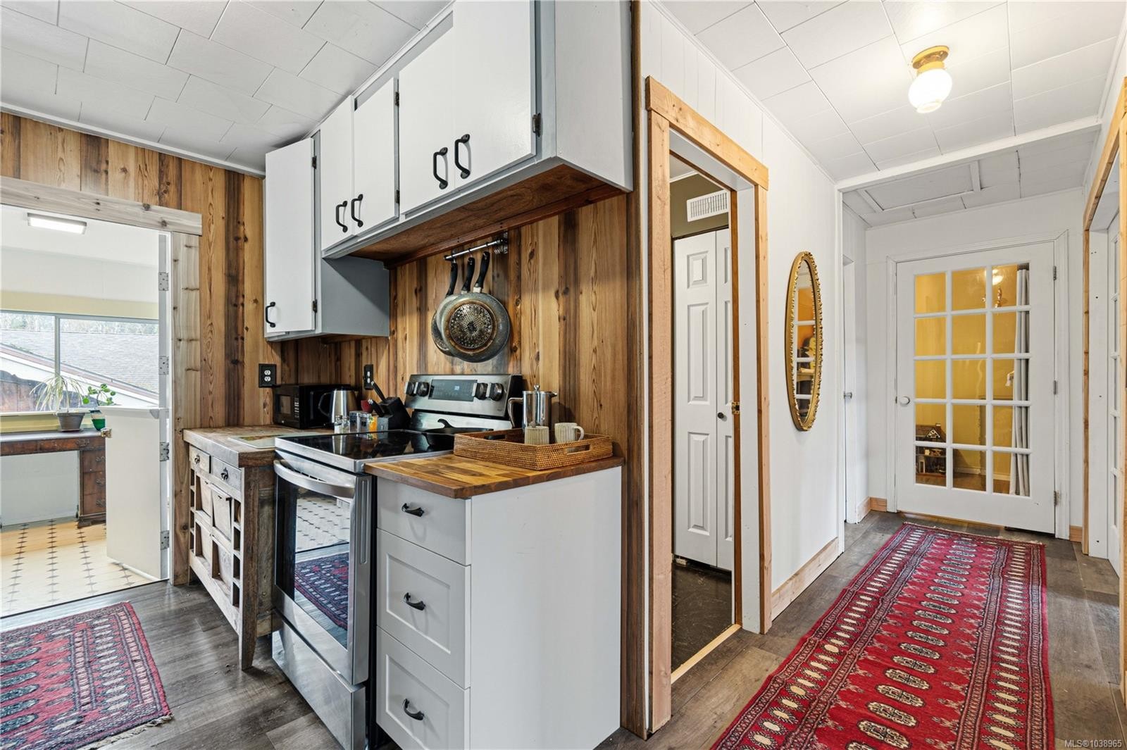 980 Poplar Way, Whiskey Creek, BC