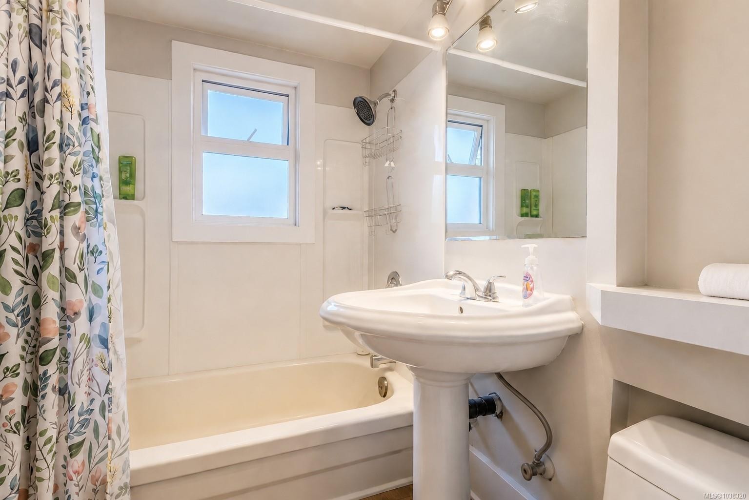 1736 Cedar Hill Cross Rd, Saanich, BC