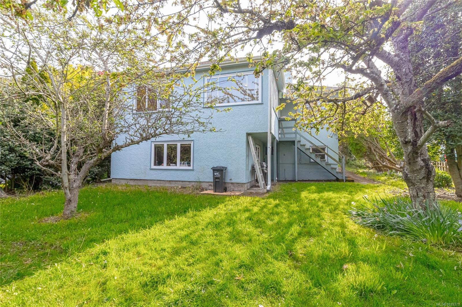 336 Irving Rd, Victoria, BC