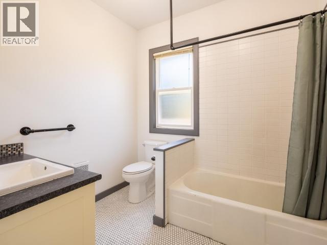6896 Drake Street, Powell River, BC