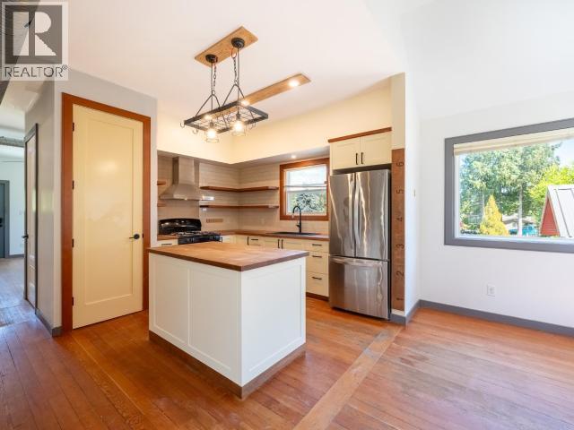 6896 Drake Street, Powell River, BC