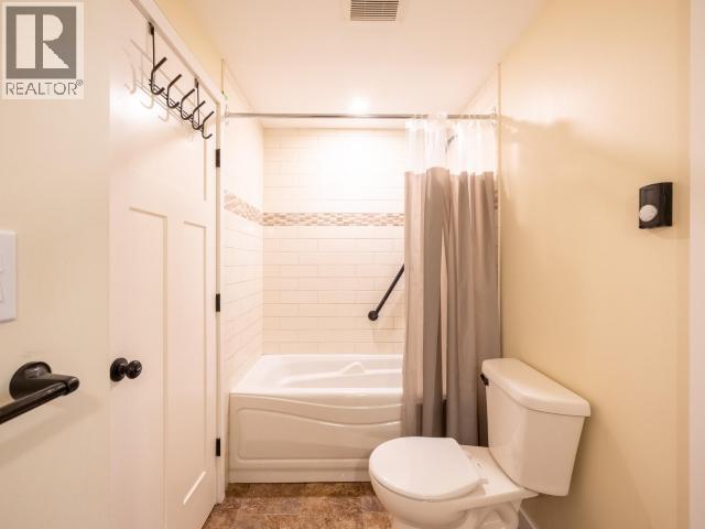6896 Drake Street, Powell River, BC