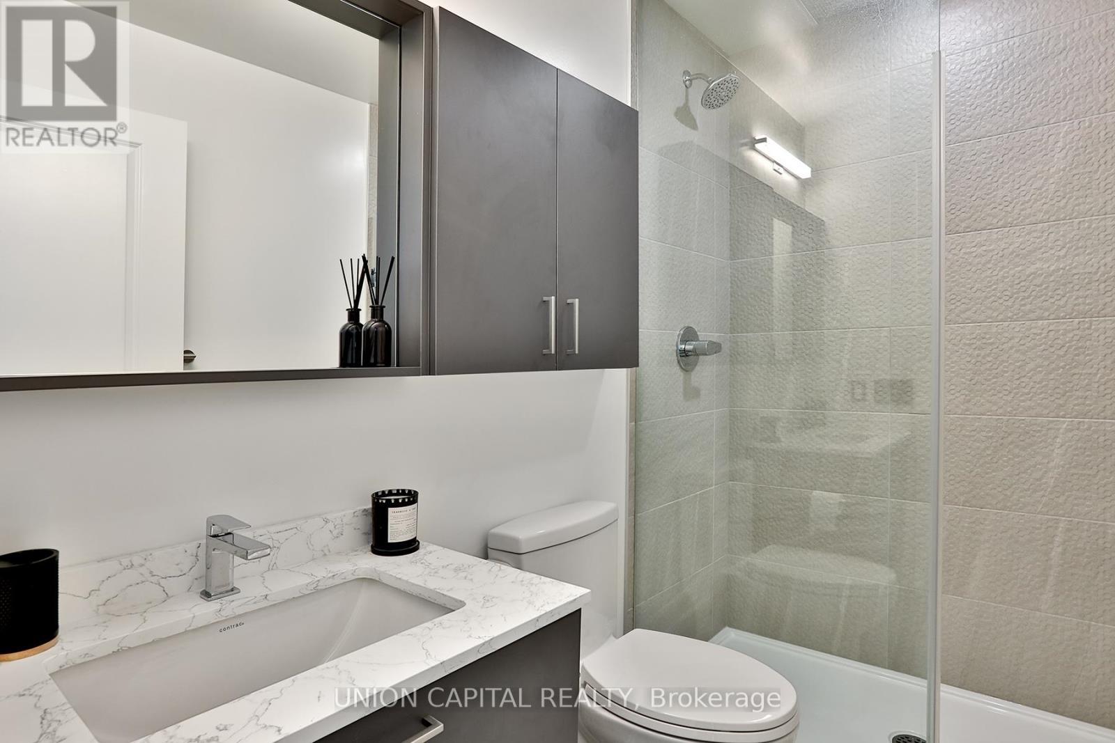1002 - 30 Upper Mall Way, Vaughan, ON
