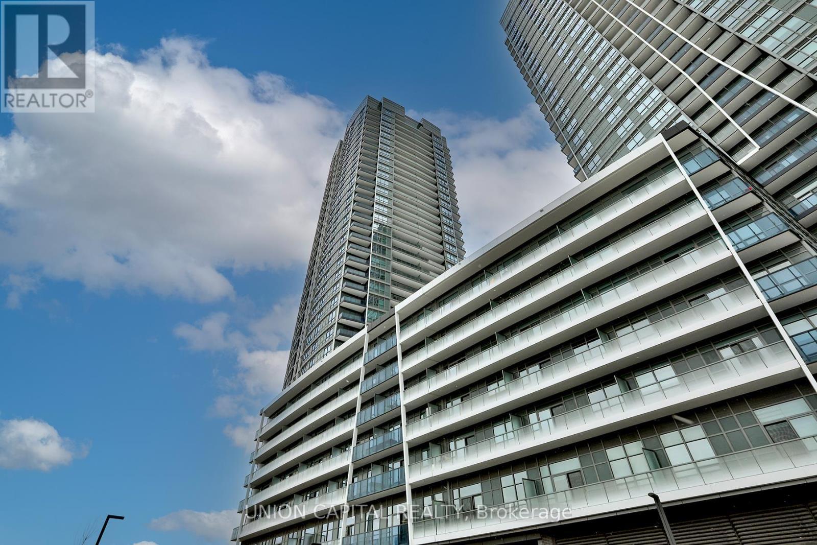 1002 - 30 Upper Mall Way, Vaughan, ON