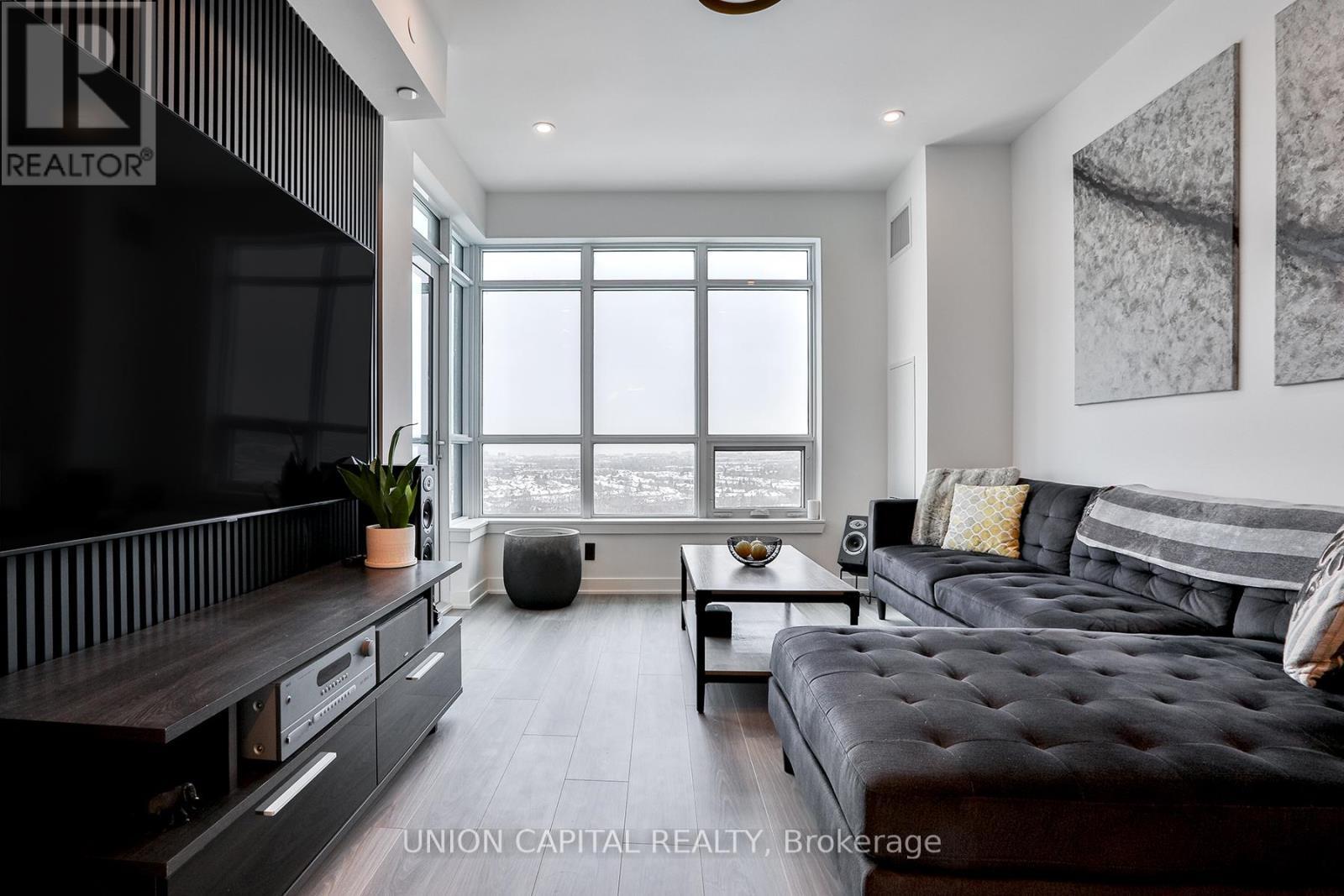 1002 - 30 Upper Mall Way, Vaughan, ON