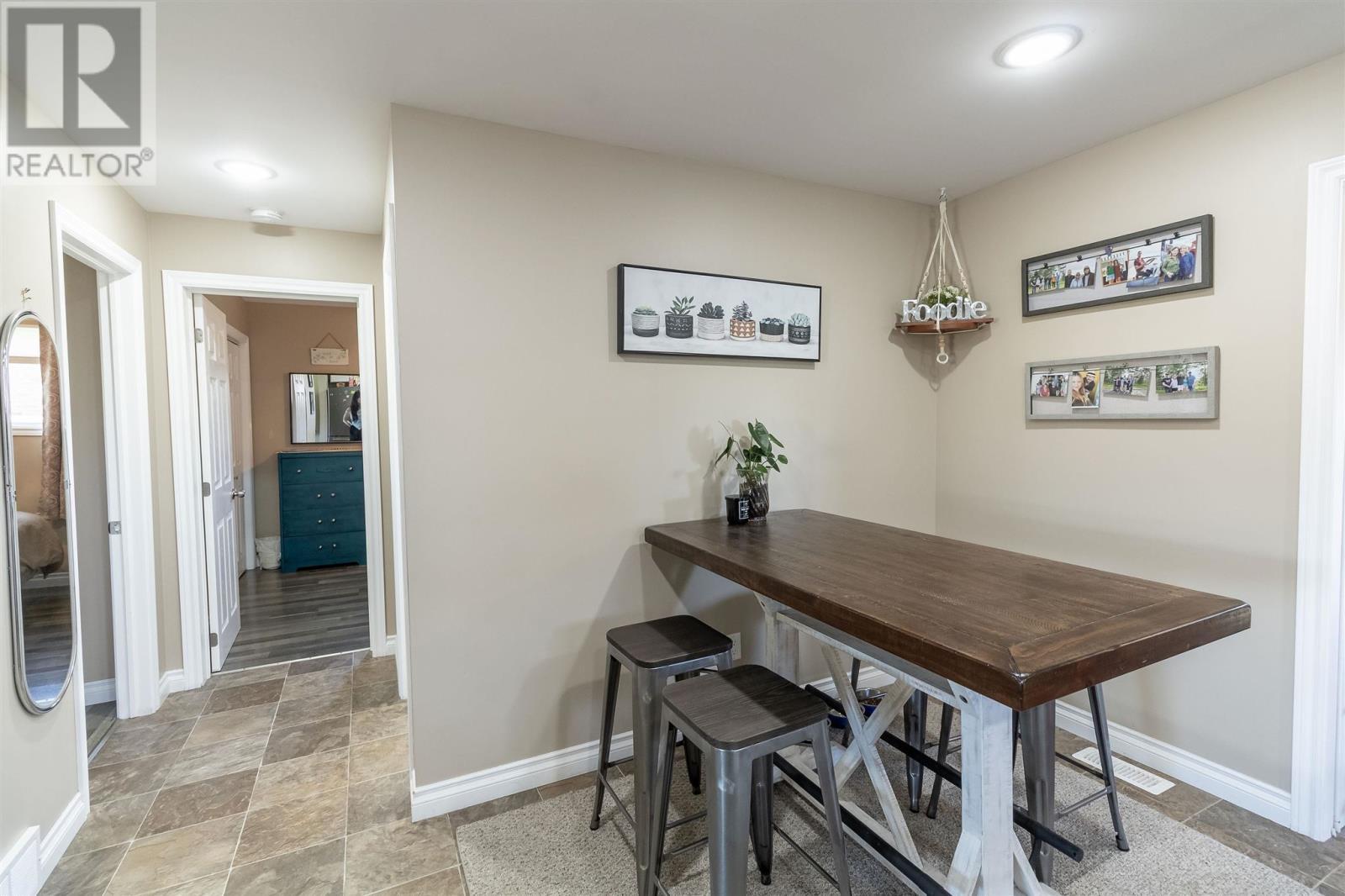 8 Dawson Ave, Sault Ste. Marie, ON - Indoor
