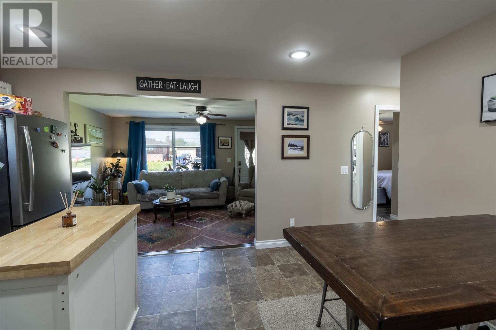 8 Dawson Ave, Sault Ste. Marie, ON - Indoor