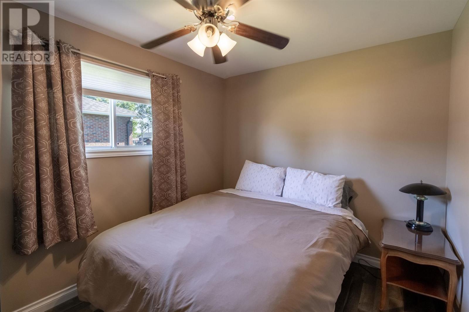 8 Dawson Ave, Sault Ste. Marie, ON - Indoor Photo Showing Bedroom