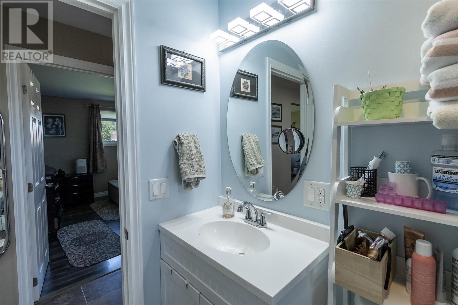 8 Dawson Ave, Sault Ste. Marie, ON - Indoor Photo Showing Bathroom
