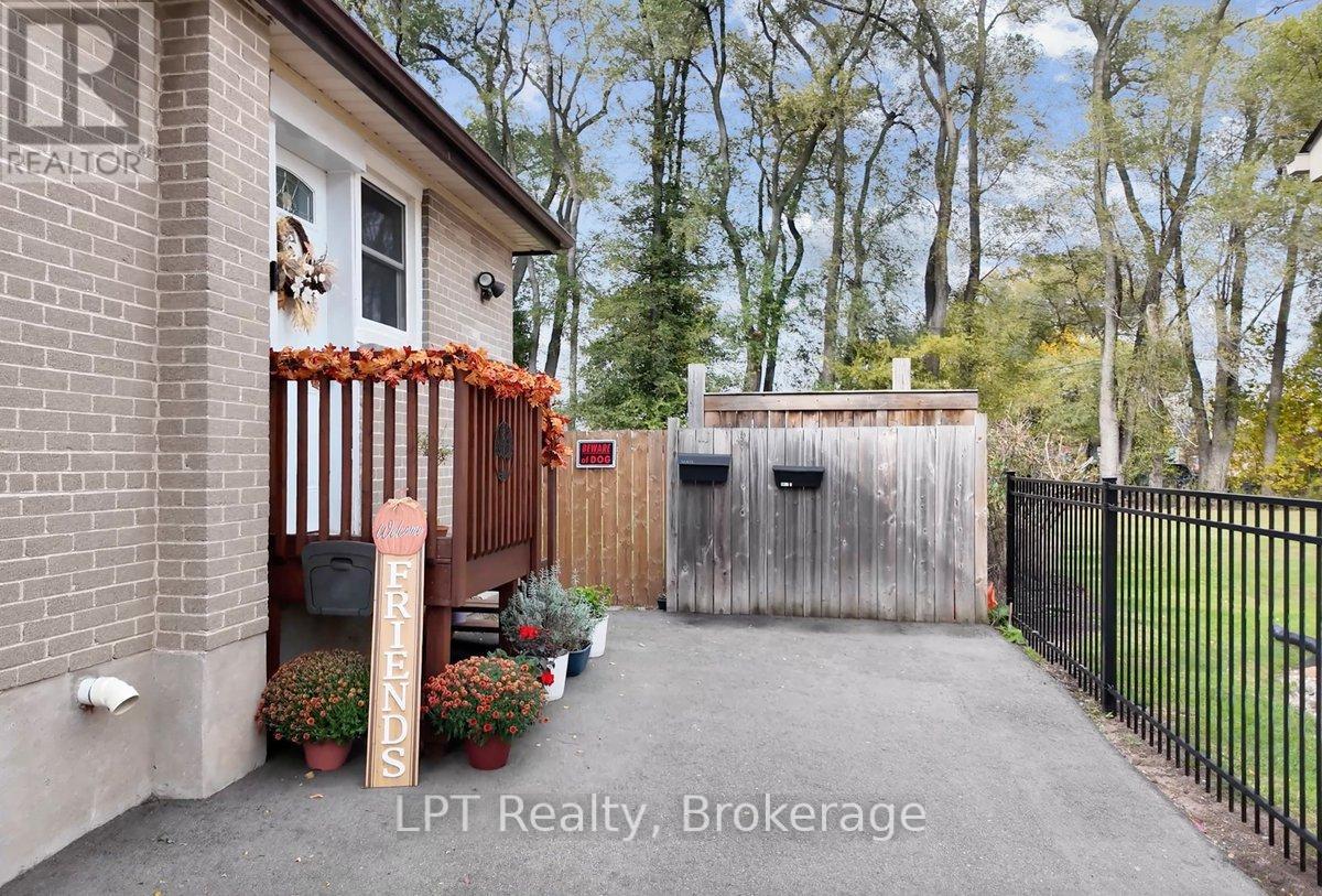 Legal Basement Apartment - 667 Wickens Avenue, Burlington (Lasalle), ON