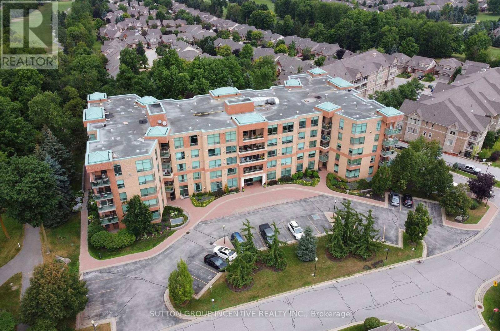 308 - 4 Briar Hill Heights, New Tecumseth, ON