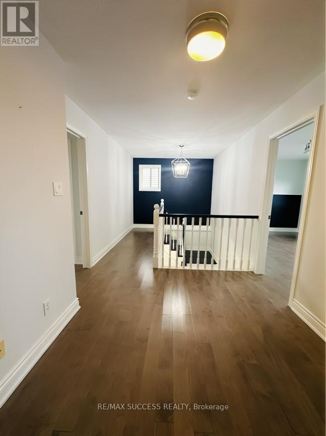 64 Garth Trails Crescent, Hamilton, ON