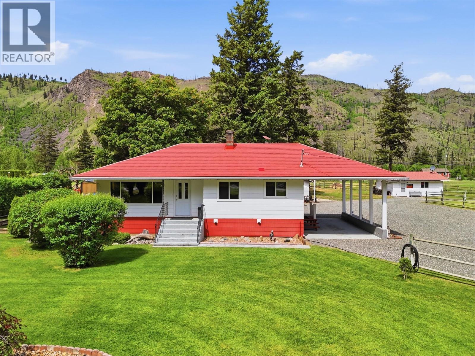 3191 Yellowhead Highway S, Barriere, BC