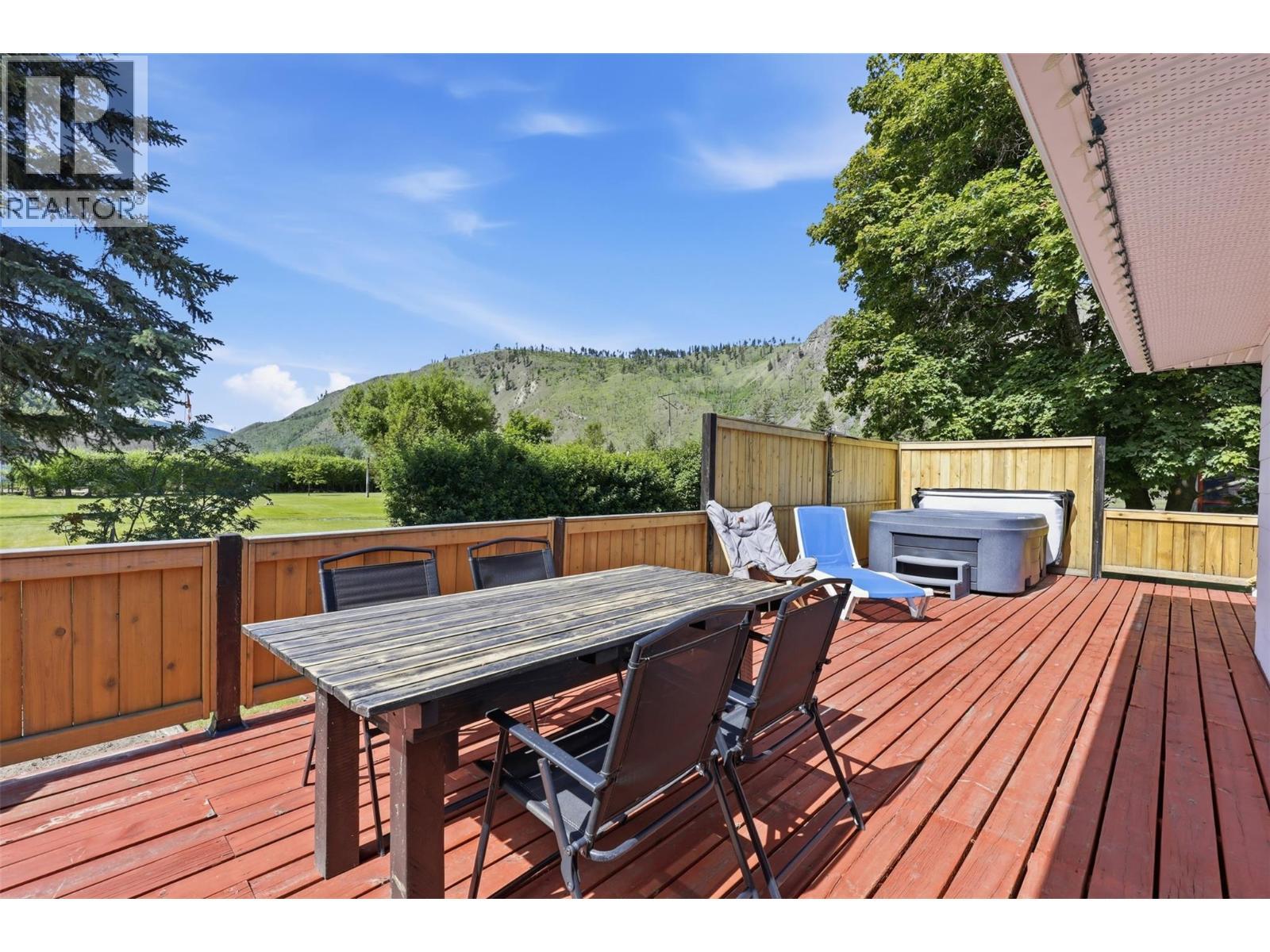 3191 Yellowhead Highway S, Barriere, BC