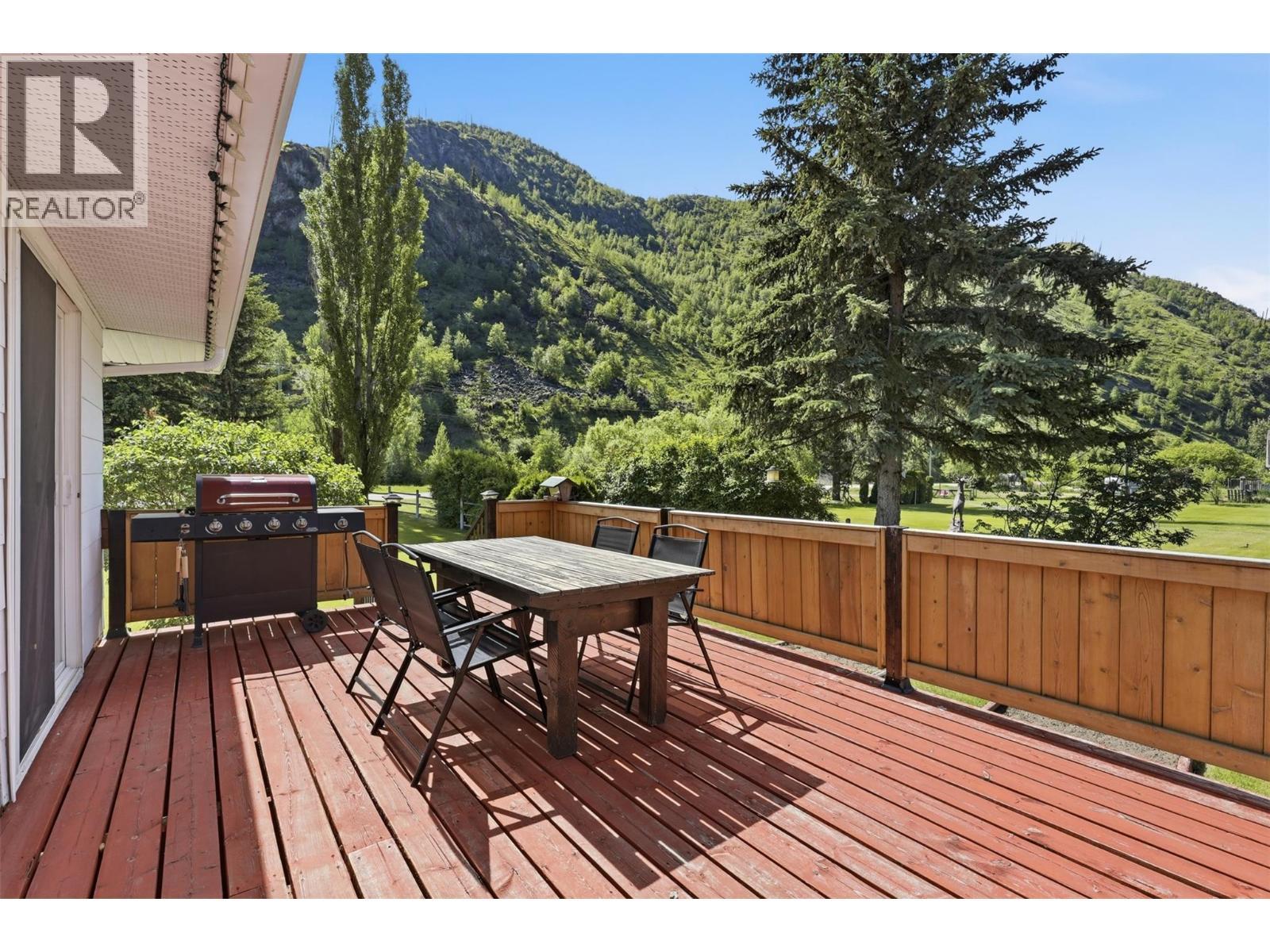 3191 Yellowhead Highway S, Barriere, BC
