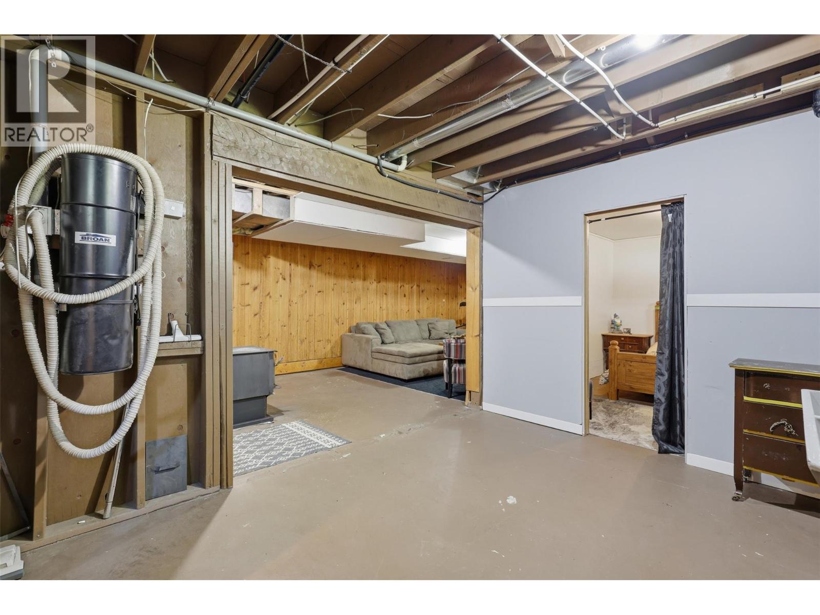 3191 Yellowhead Highway S, Barriere, BC
