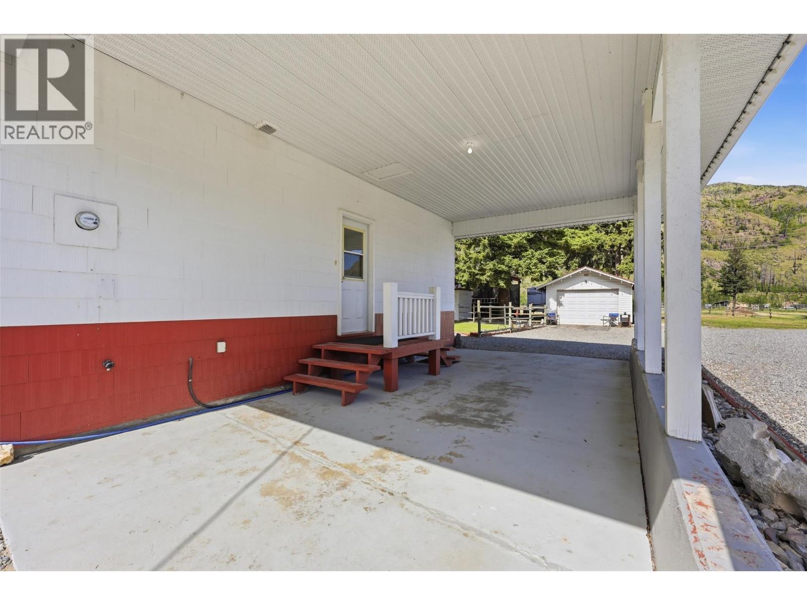 3191 Yellowhead Highway S, Barriere, BC