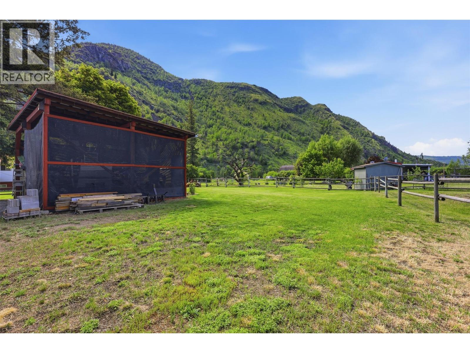 3191 Yellowhead Highway S, Barriere, BC