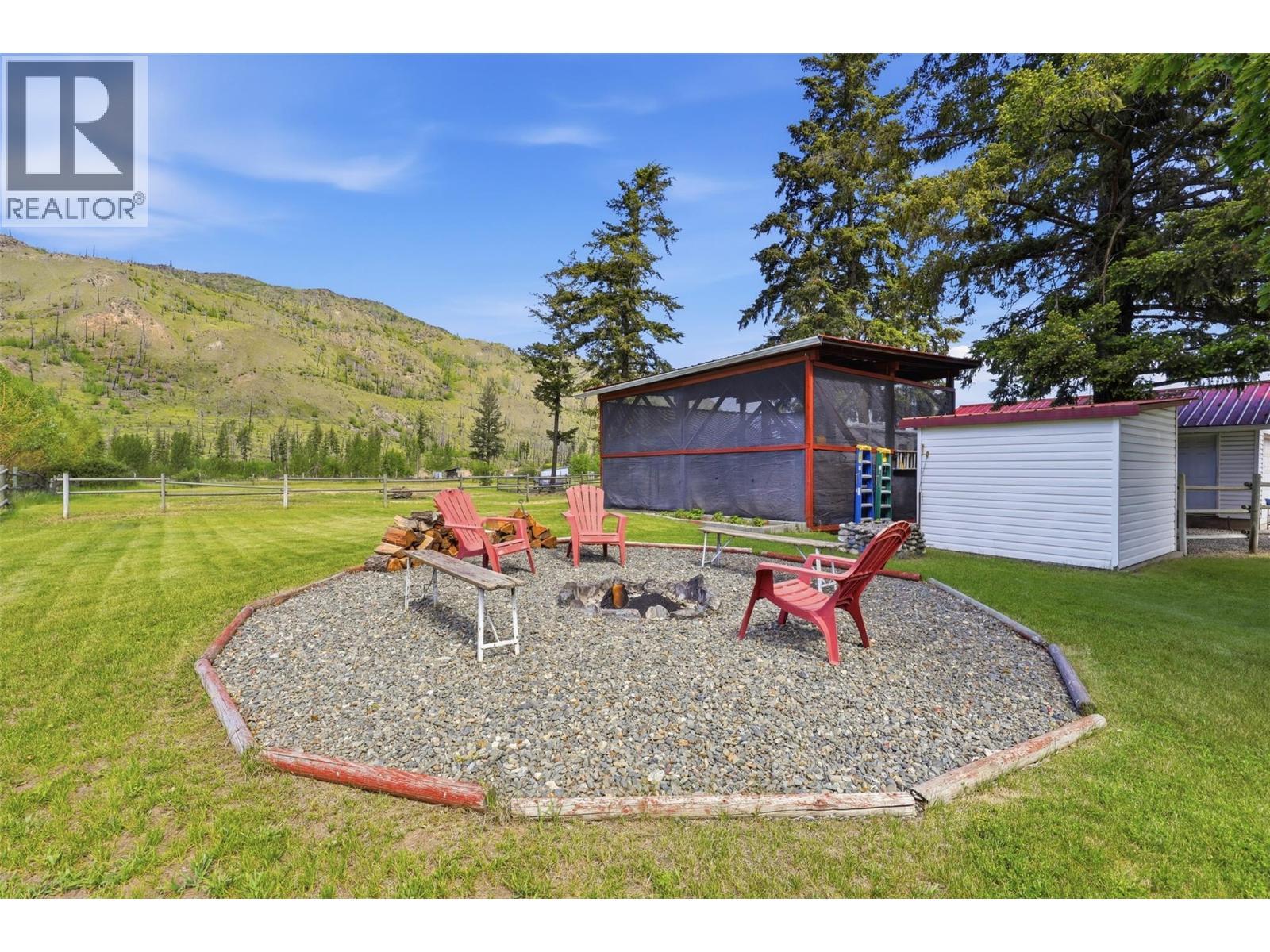 3191 Yellowhead Highway S, Barriere, BC