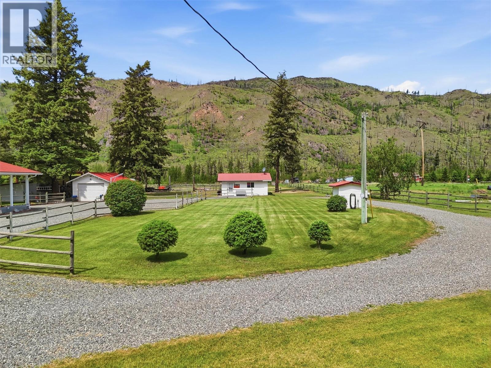 3191 Yellowhead Highway S, Barriere, BC