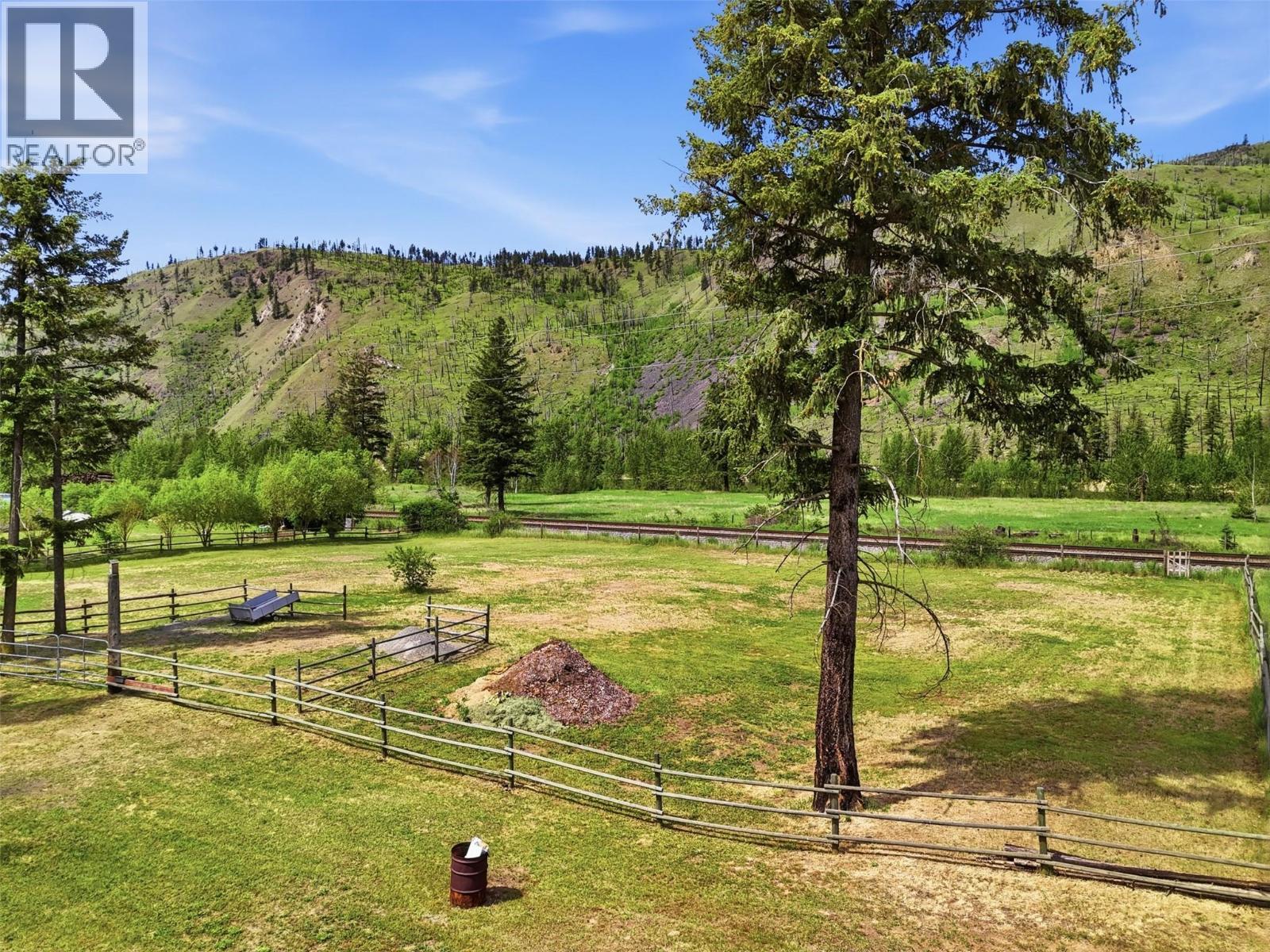 3191 Yellowhead Highway S, Barriere, BC