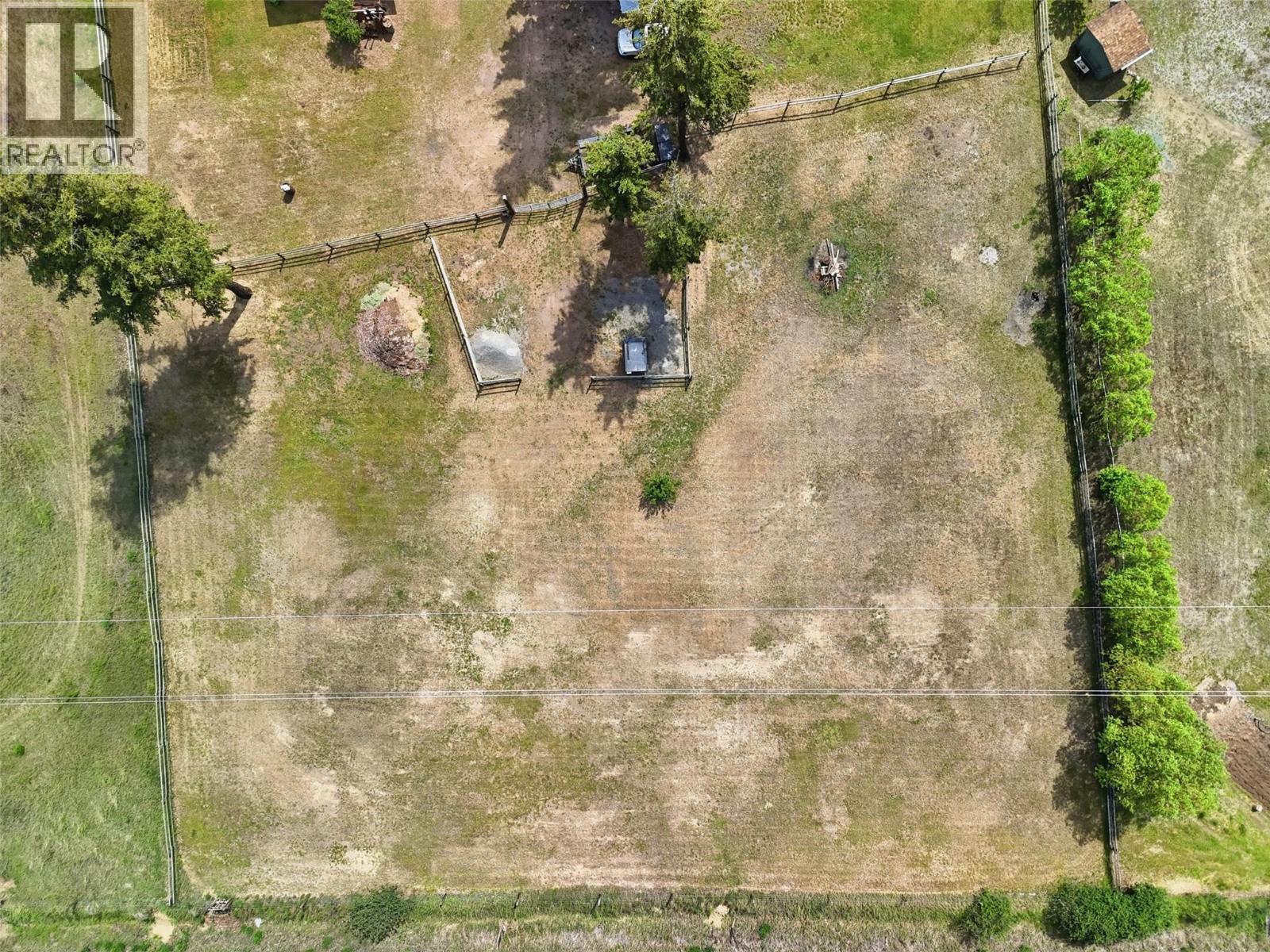 3191 Yellowhead Highway S, Barriere, BC