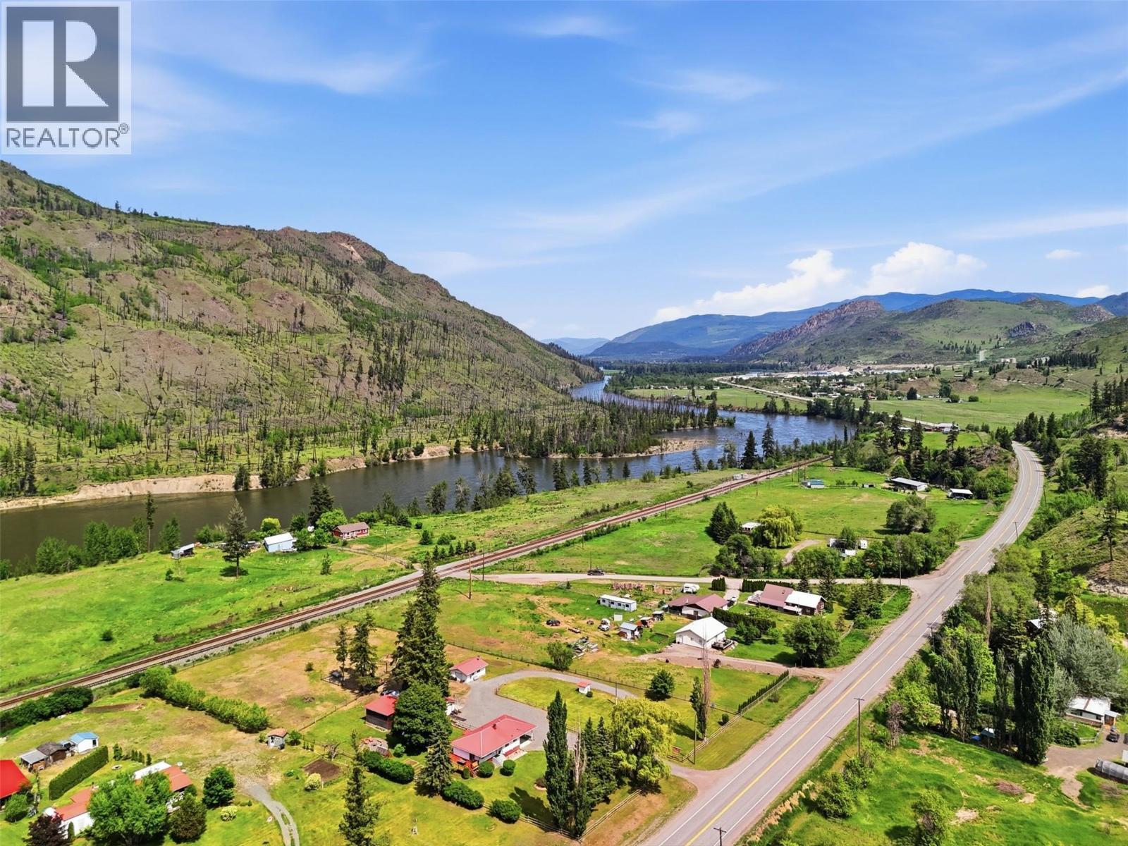 3191 Yellowhead Highway S, Barriere, BC