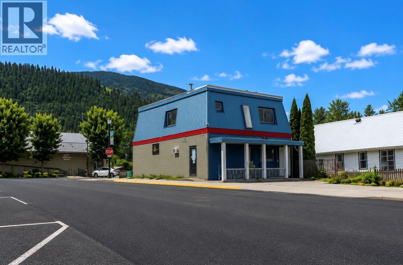 560 Shuswap Avenue, Chase, BC