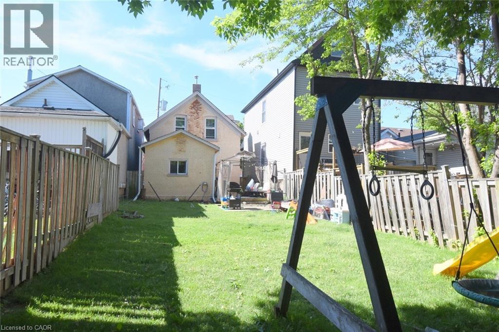 12 Wood Street W, Hamilton, ON - Outdoor