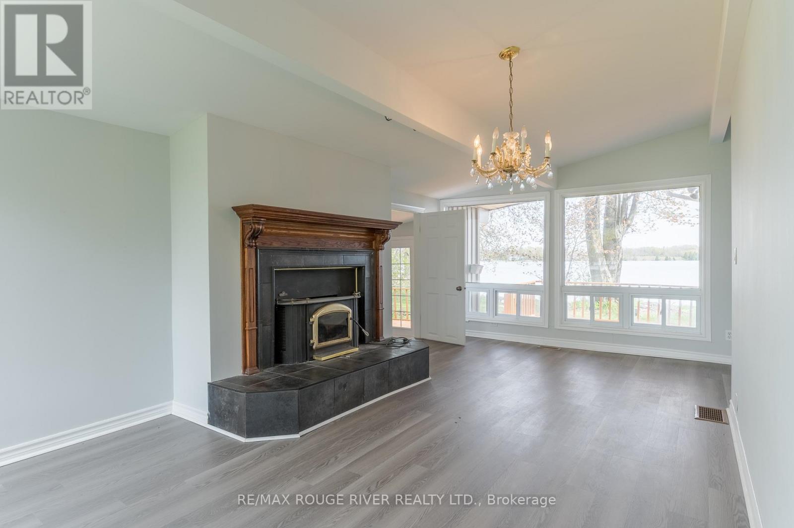 30 Edgewater Drive, Selwyn, ON