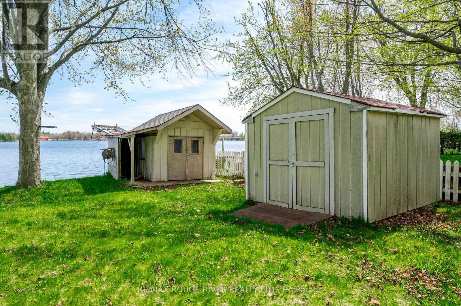 30 Edgewater Drive, Selwyn, ON
